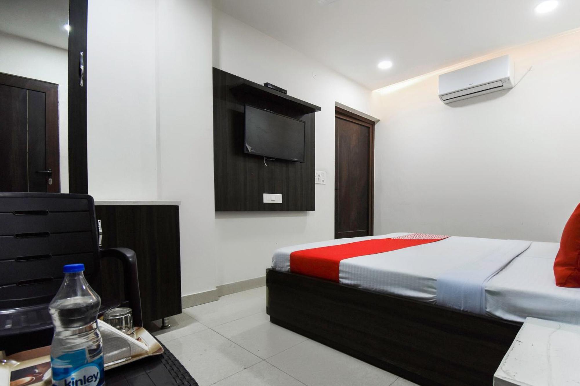 Hotel O Shangri-La-Inn Ludhiana Buitenkant foto