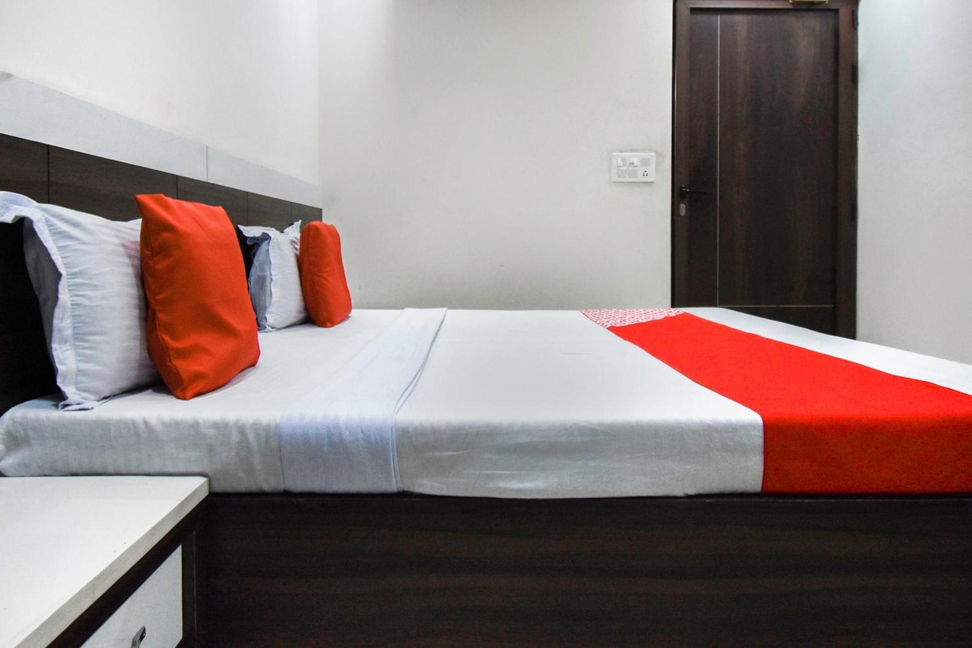Hotel O Shangri-La-Inn Ludhiana Buitenkant foto