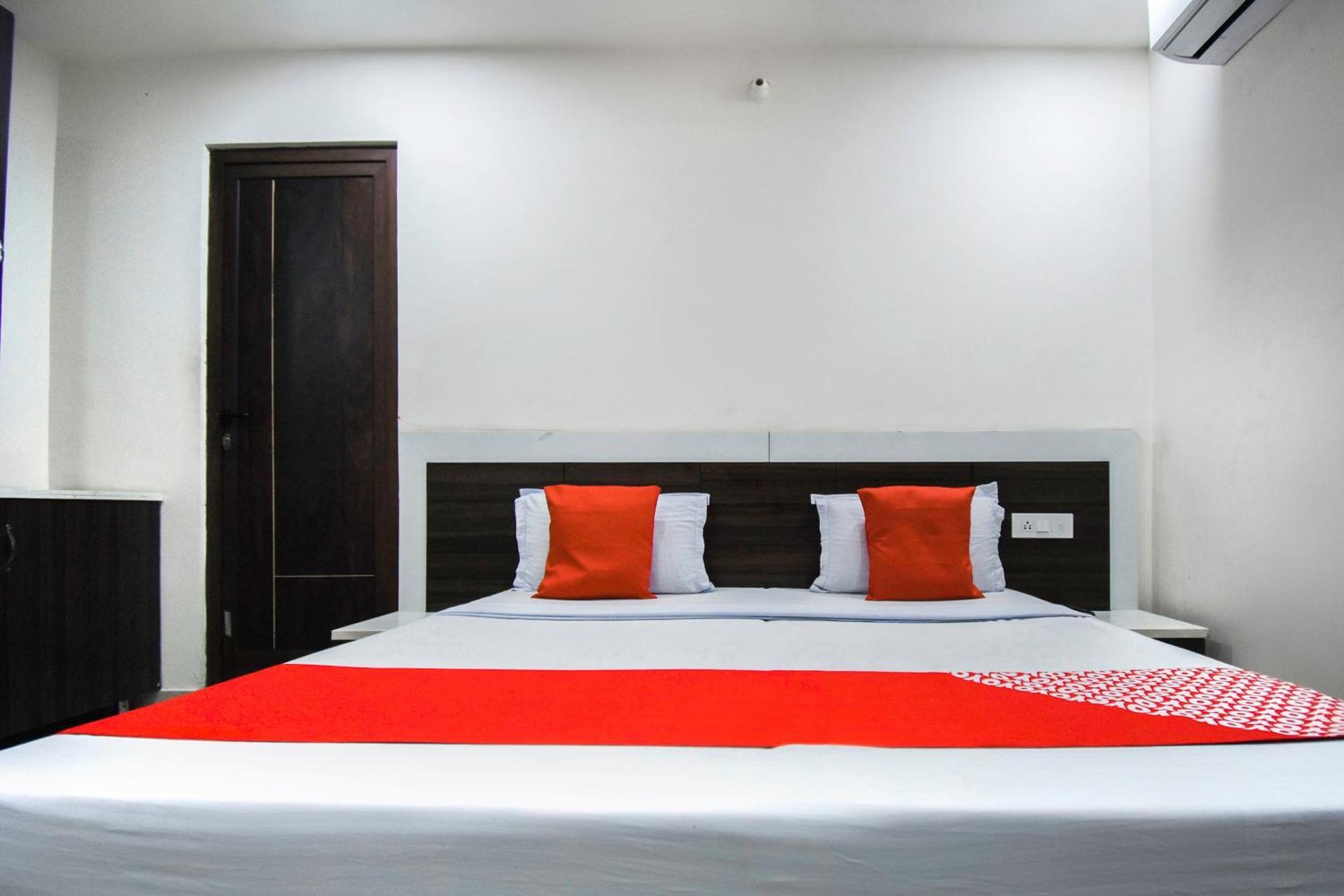 Hotel O Shangri-La-Inn Ludhiana Buitenkant foto